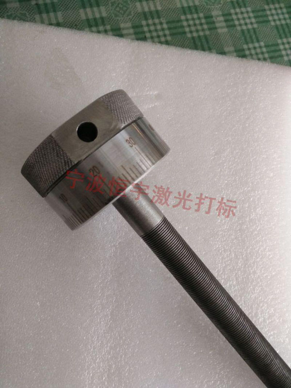 刻度360度旋轉(zhuǎn)激光刻字